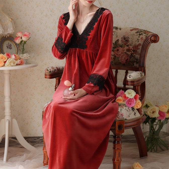 Long thick nightgown