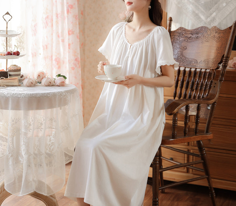 Short-sleeved long loose pajamas