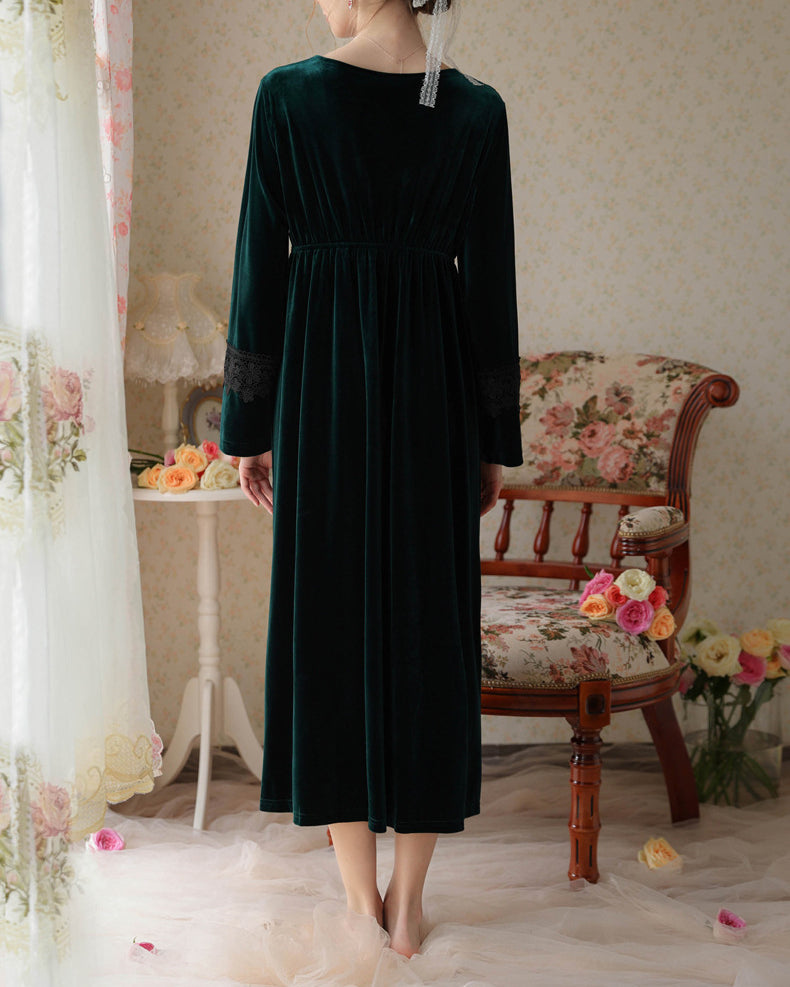 Long thick nightgown