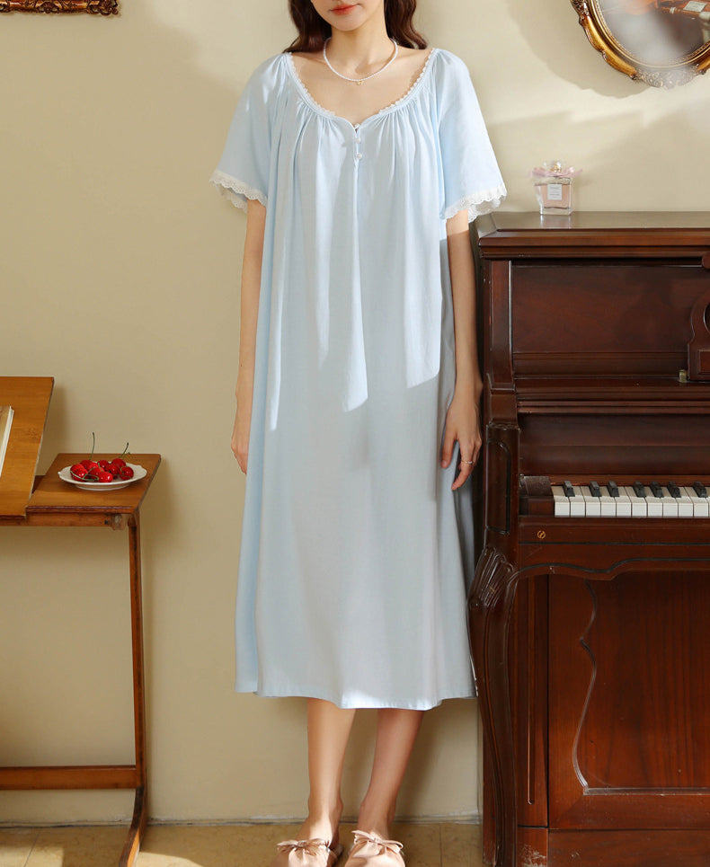 Short-sleeved long loose pajamas